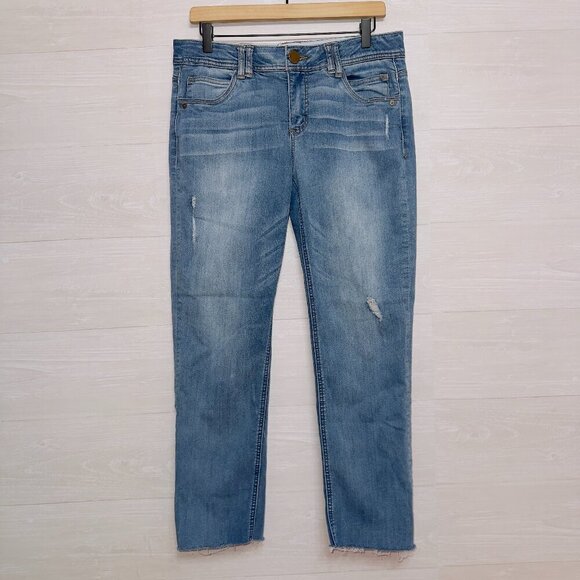 Democracy Women's Ab Technology Medium Wash Stretch Waist Straight Leg Jean 10 - Picture 1 of 5